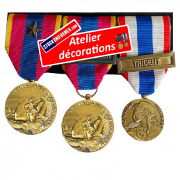 MONTAGE MEDAILLES ORDONNANCE COUSUES SUR DRAP NOIR
